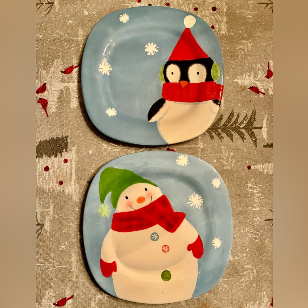 🐧 Hallmark Santa & Co. Set of 2 Holiday Plates – Penguin & Snowman – 8.25”⛄️